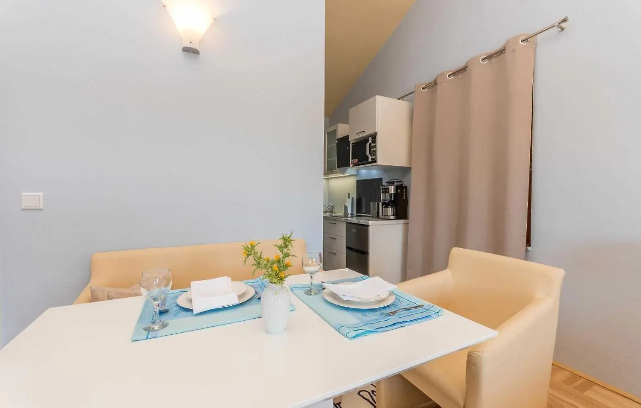 Alsano, No 1 Apartment Basic Croatia