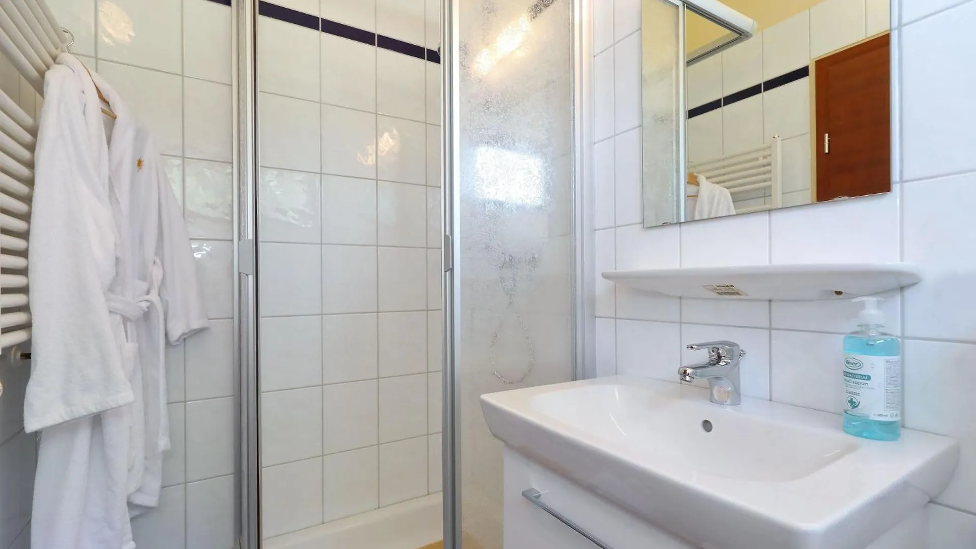 Alsano, No 1 Apartment Basic